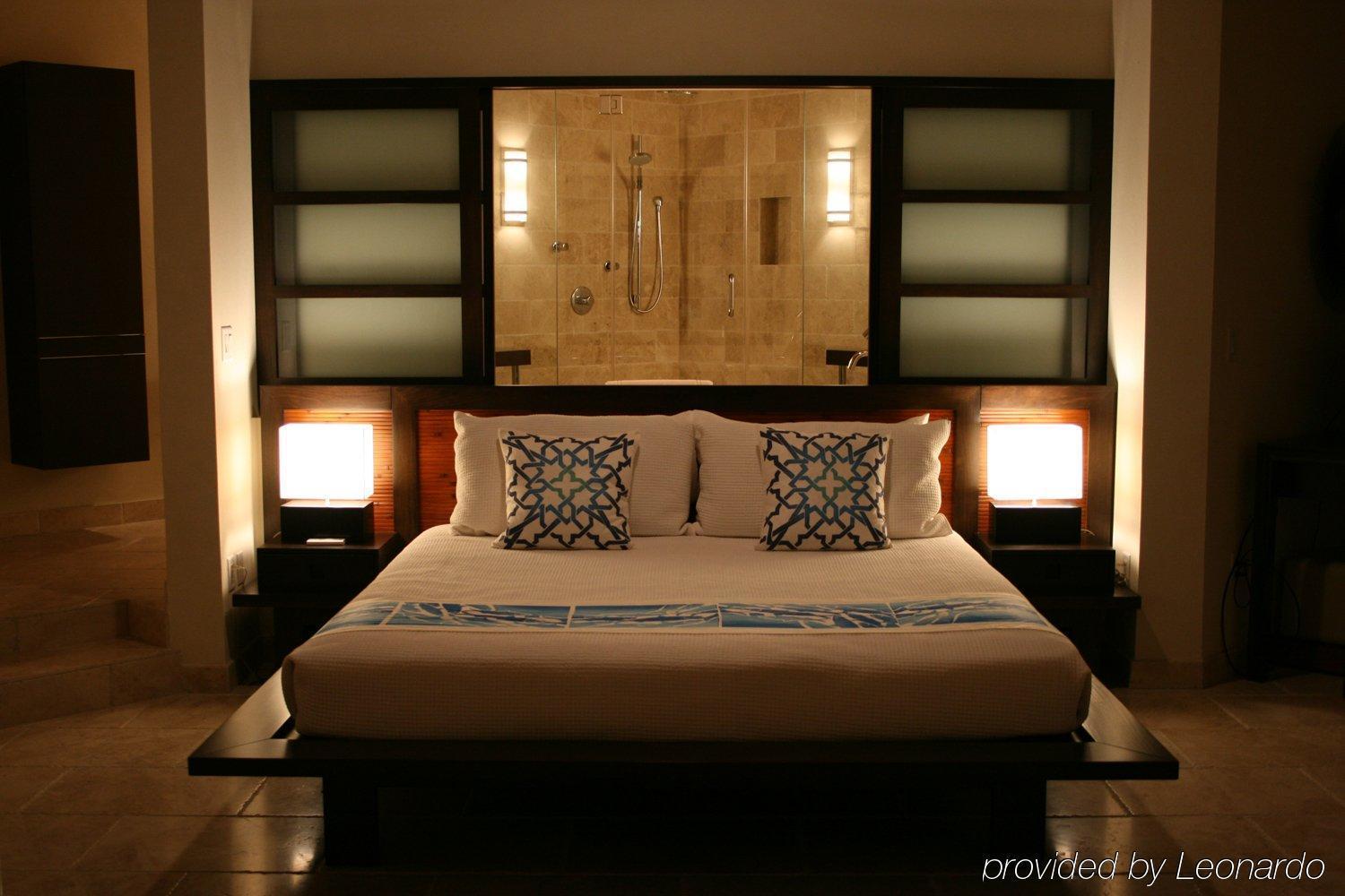 Sky Beach Club Governor‘s Harbour Interior foto
